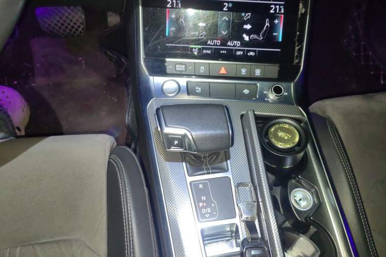 Used Audi A6L 2019 40 TFSI Luxury Dynamic Model Gear Lever