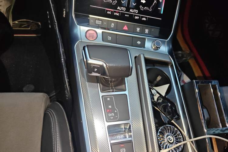 Used Audi A6L 2019 45 TFSI quattro Prestige Dynamic Edition Gear Lever