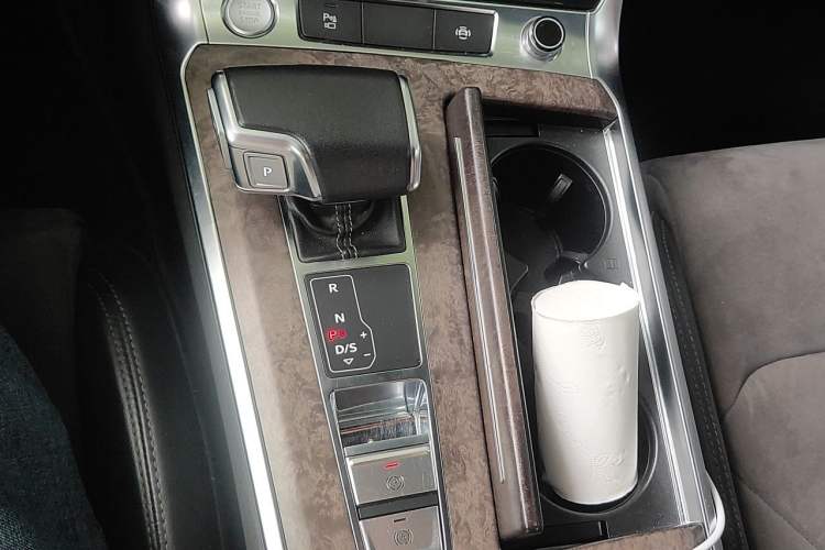 Used Audi A6L 2019 45 TFSI Prestige Dynamic Edition Gear Lever