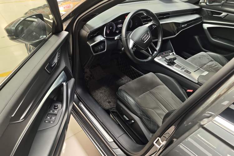 Used Audi A6L 2019 40 TFSI Luxury Dynamic Model Interior 4