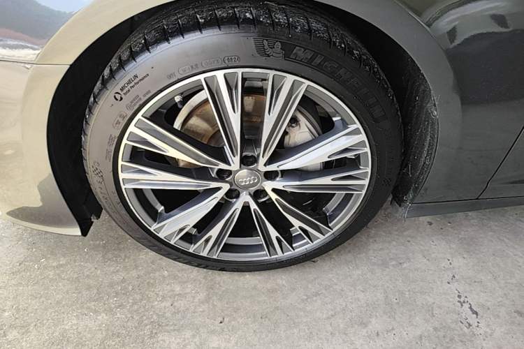 Used Audi A6L 2019 45 TFSI Prestige Dynamic Edition Left Front Wheel Hub