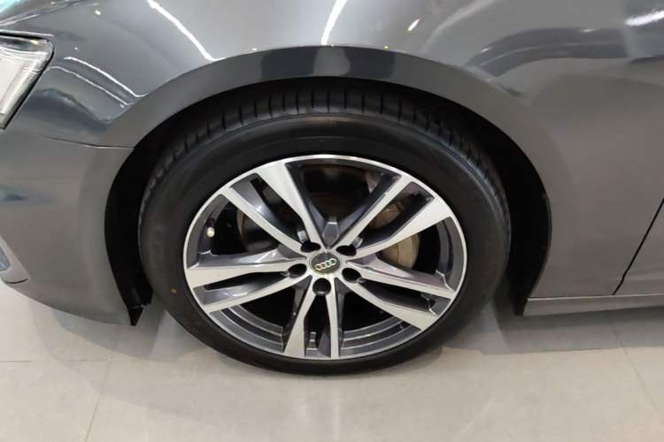 Used Audi A6L 2019 45 TFSI Prestige Dynamic Edition Left Front Wheel Hub