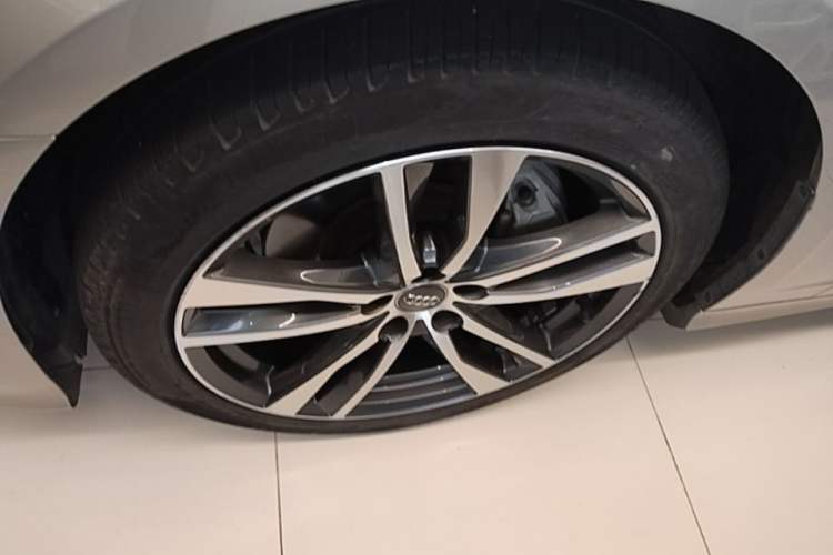 Used Audi A6L 2019 45 TFSI Prestige Dynamic Edition Left Front Wheel Hub