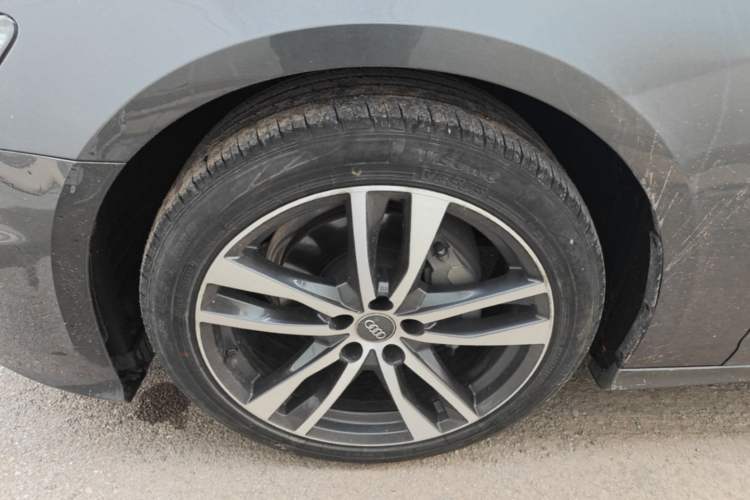 Used Audi A6L 2019 40 TFSI Luxury Dynamic Model Left Front Wheel Hub