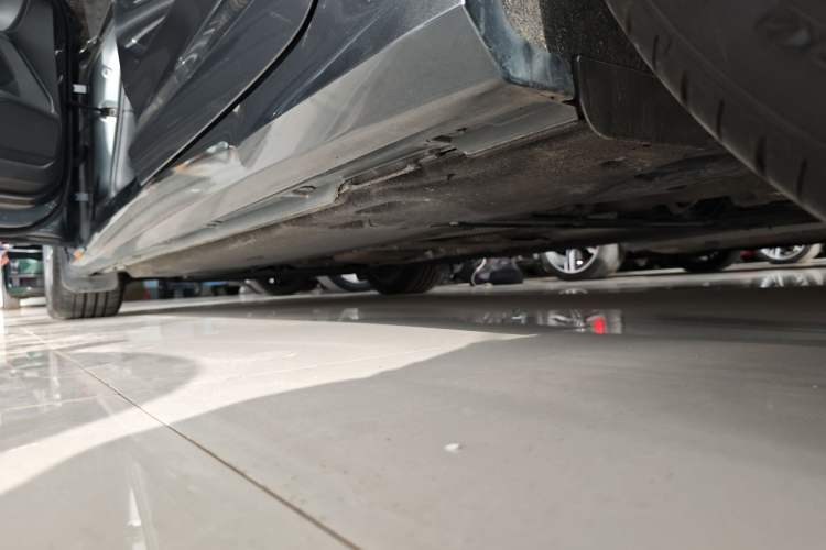 Used Audi A6L 2019 40 TFSI Luxury Dynamic Model Left Side Sill