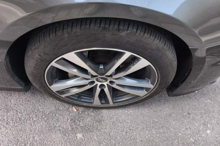 Used Audi A6L 2019 40 TFSI Luxury Dynamic Model Right Front Wheel Hub