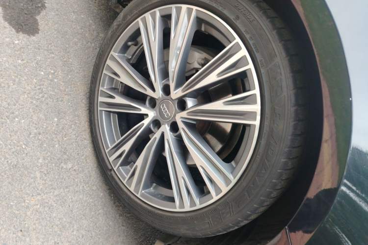 Used Audi A6L 2019 45 TFSI quattro Prestige Dynamic Edition Right Front Wheel Hub