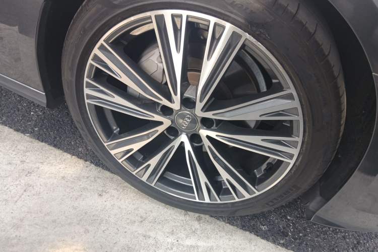 Used Audi A6L 2019 45 TFSI quattro Prestige Dynamic Edition Right Front Wheel Hub