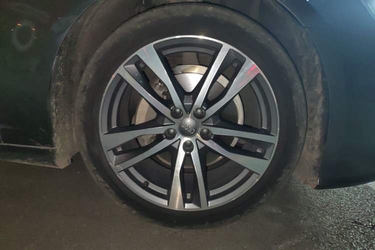 Used Audi A6L 2019 40 TFSI Luxury Dynamic Model Right Front Wheel Hub