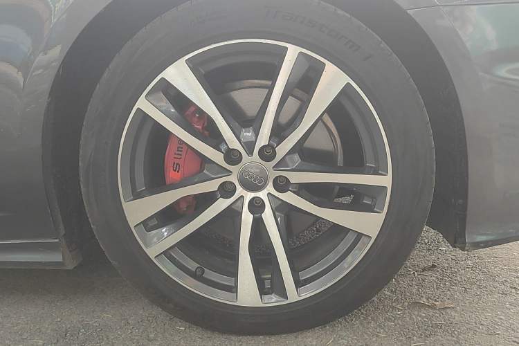 Used Audi A6L 2019 45 TFSI Prestige Dynamic Edition Right Front Wheel Hub