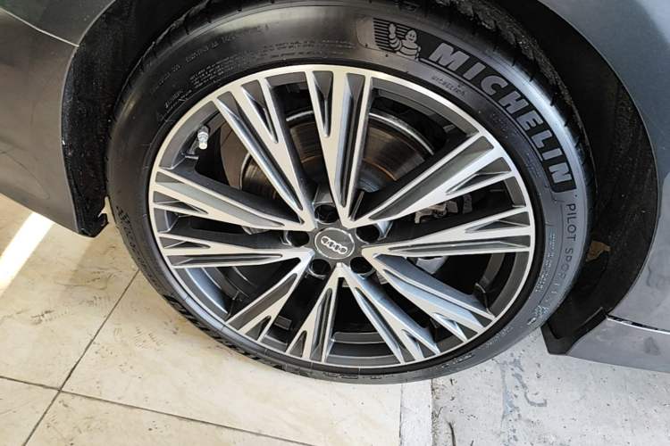 Used Audi A6L 2019 45 TFSI Prestige Dynamic Edition Right Rear Wheel Hub