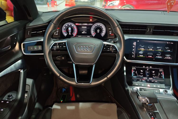 Used Audi A6L 2019 40 TFSI Luxury Dynamic Model Steering Wheel