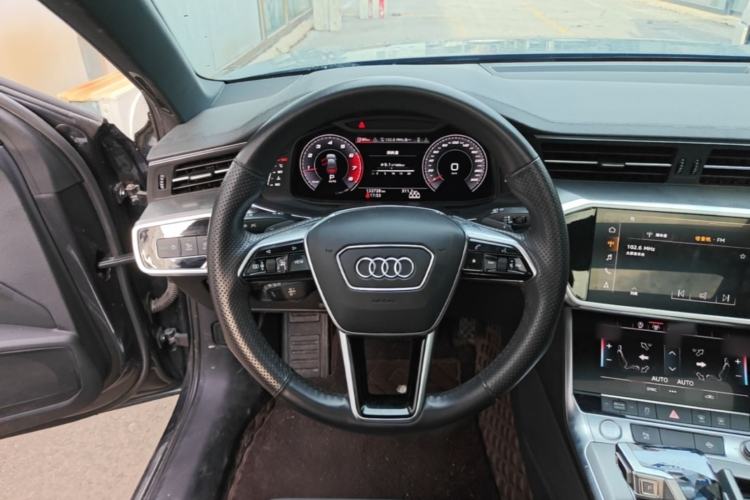 Used Audi A6L 2019 40 TFSI Luxury Dynamic Model Steering Wheel