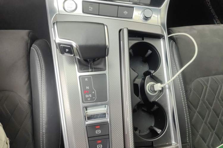 Used Audi A6L 2019 55 TFSI quattro Prestige Dynamic Edition Gear Lever