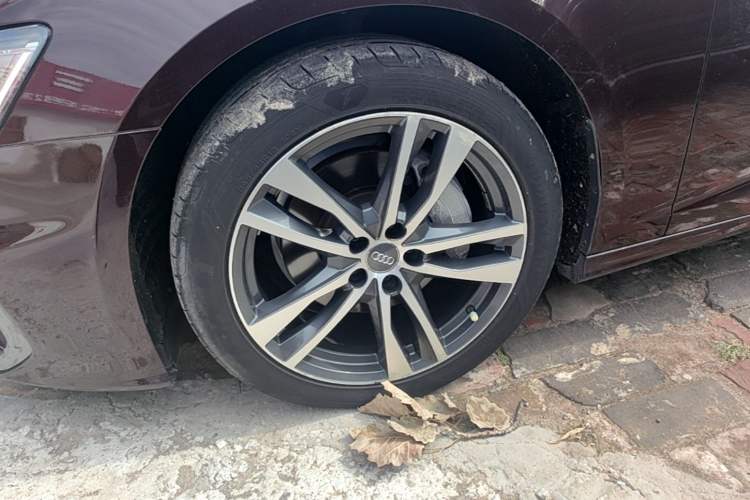 Used Audi A6L 2019 45 TFSI Prestige Dynamic Edition Left Front Wheel Hub
