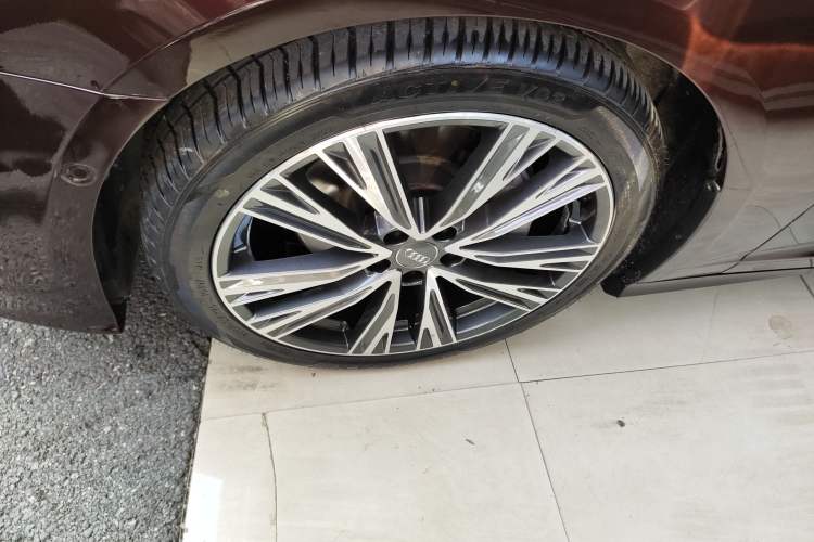 Used Audi A6L 2019 45 TFSI quattro Prestige Dynamic Edition Left Front Wheel Hub