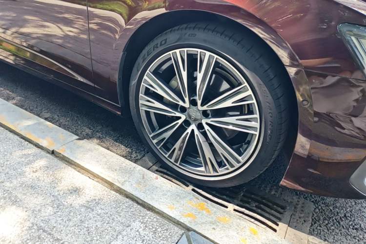 Used Audi A6L 2019 45 TFSI quattro Prestige Dynamic Edition Right Front Wheel Hub
