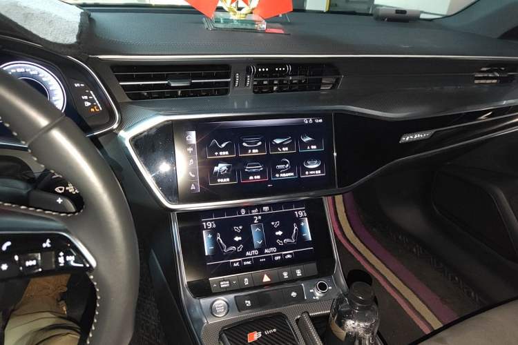 Used Audi A6L 2019 40 TFSI Luxury Dynamic Model Audio And AC Panel