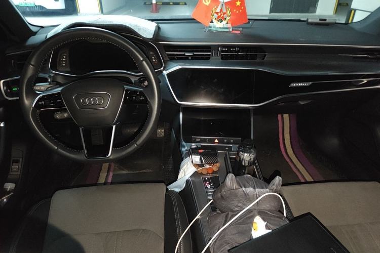Used Audi A6L 2019 40 TFSI Luxury Dynamic Model Center Console