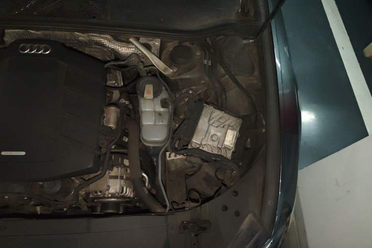 Used Audi A6L 2019 45 TFSI Prestige Dynamic Edition Engine Bay Left