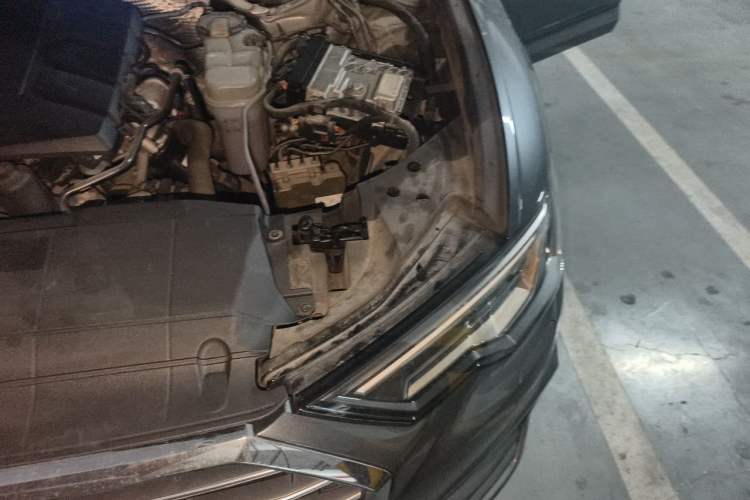 Used Audi A6L 2019 45 TFSI Prestige Dynamic Edition Engine Bay Left