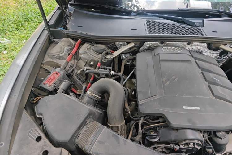 Used Audi A6L 2019 40 TFSI Luxury Dynamic Model Engine Bay Right
