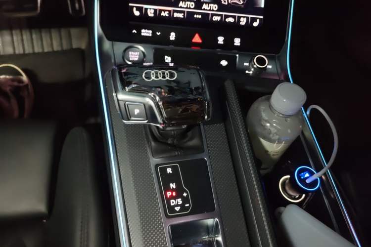 Used Audi A6L 2019 55 TFSI quattro Prestige Dynamic Edition Gear Lever