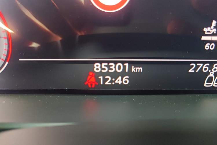 Used Audi A6L 2019 40 TFSI Luxury Dynamic Model Odometer Close Up