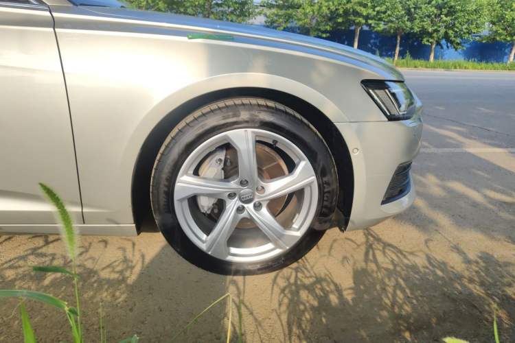Used Audi A6L 2019 45 TFSI quattro Prestige Elegant Edition Right Front Wheel Hub