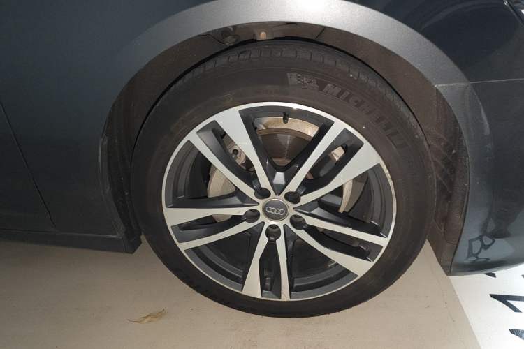 Used Audi A6L 2019 40 TFSI Luxury Dynamic Model Right Front Wheel Hub