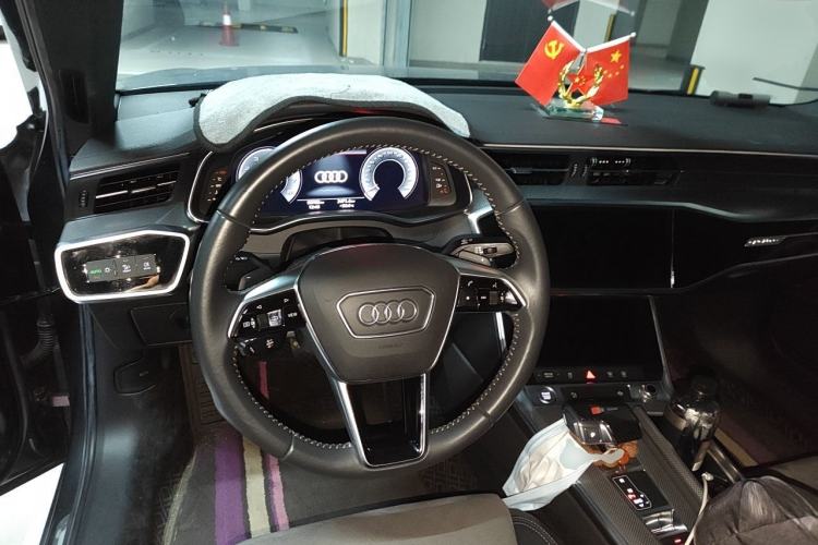 Used Audi A6L 2019 40 TFSI Luxury Dynamic Model Steering Wheel
