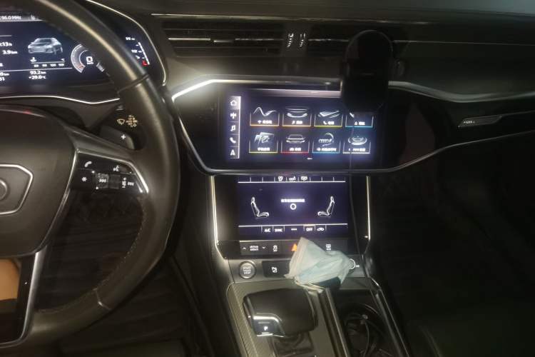 Used Audi A6L 2019 45 TFSI Prestige Elegant Edition Audio And AC Panel