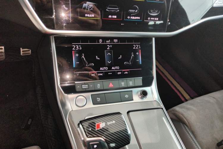 Used Audi A6L 2019 40 TFSI Luxury Dynamic Model Audio And AC Panel