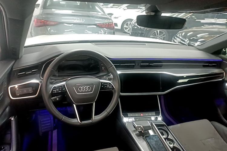 Used Audi A6L 2019 40 TFSI Luxury Dynamic Model Center Console