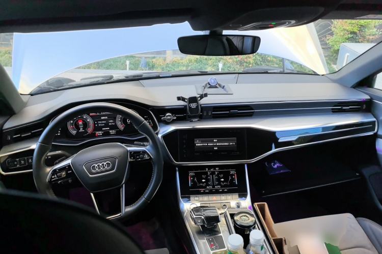 Used Audi A6L  Center Console
