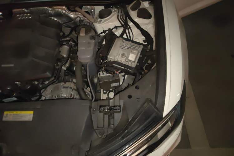 Used Audi A6L 2019 45 TFSI Prestige Dynamic Edition Engine Bay Left