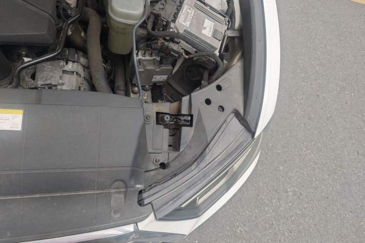 Used Audi A6L 2019 40 TFSI Luxury Dynamic Model Engine Bay Left
