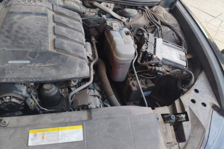 Used Audi A6L 2019 40 TFSI Luxury Dynamic Model Engine Bay Left