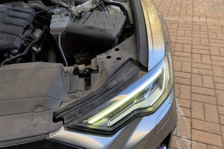 Used Audi A6L  Engine Bay Left
