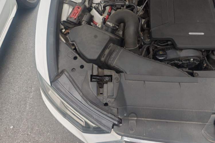 Used Audi A6L 2019 40 TFSI Luxury Dynamic Model Engine Bay Right