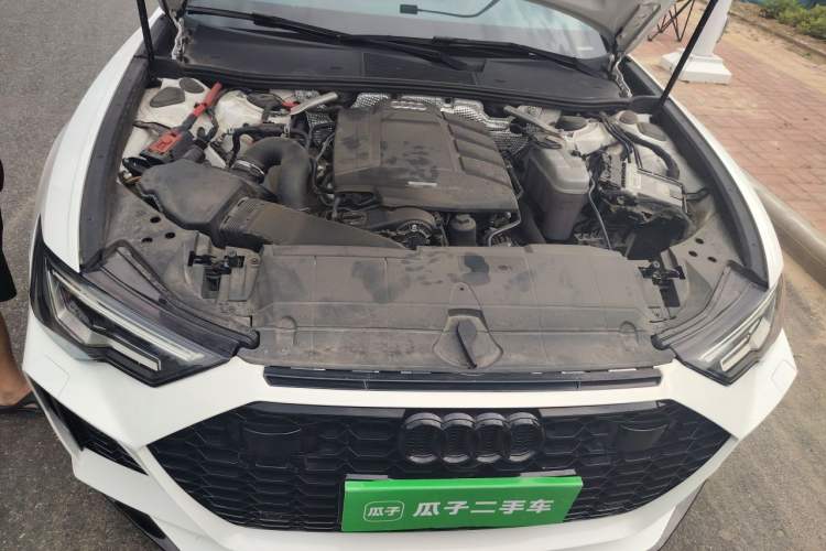 Used Audi A6L 2019 40 TFSI Luxury Dynamic Model Engine Bay