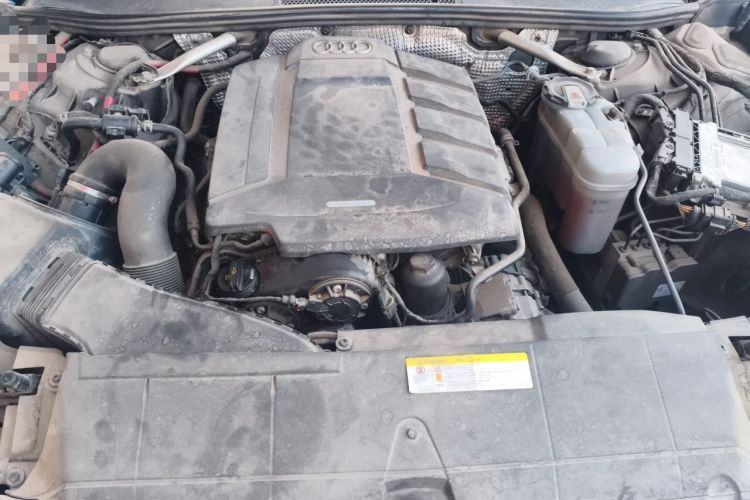 Used Audi A6L 2019 40 TFSI Luxury Dynamic Model Engine Bay