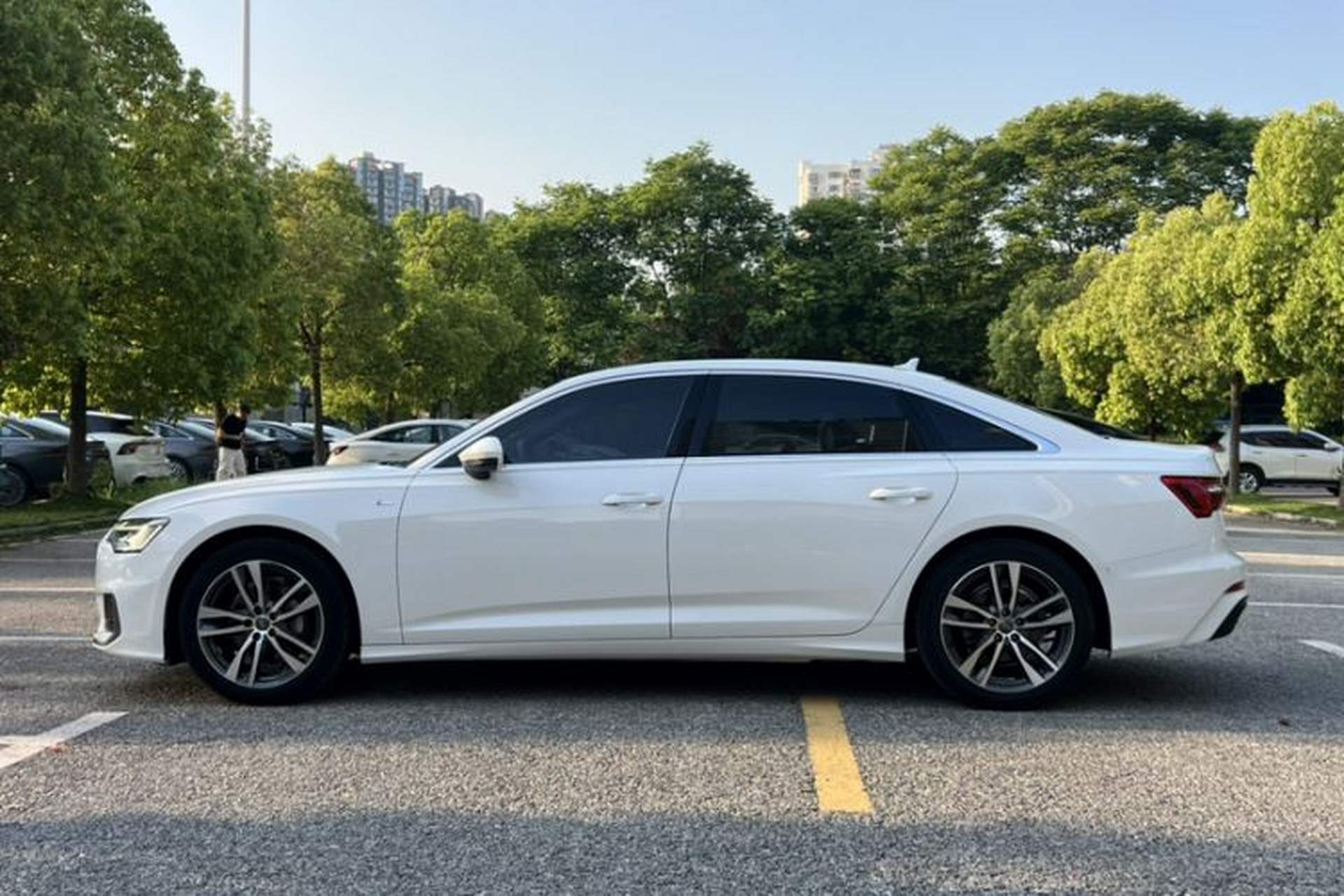 Used Audi A6L 2019 40 TFSI Luxury Dynamic Model Exterior 3