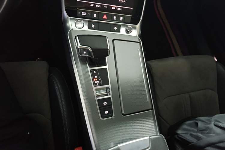 Used Audi A6L 2019 45 TFSI quattro Prestige Dynamic Edition Gear Lever
