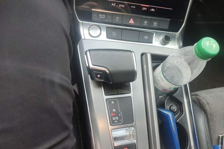 Used Audi A6L 2019 40 TFSI Luxury Dynamic Model Gear Lever