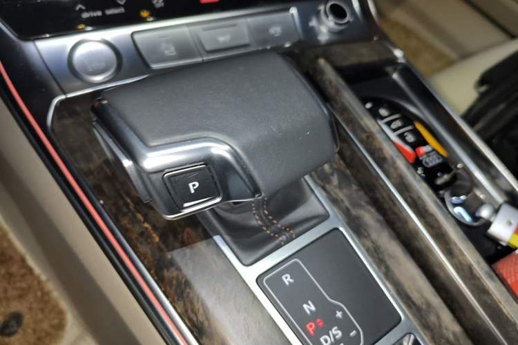 Used Audi A6L 2019 55 TFSI quattro Prestige Edition Gear Lever