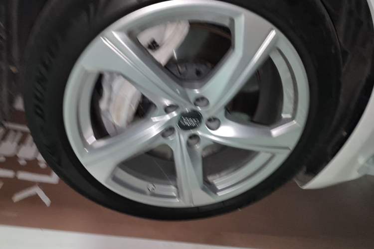 Used Audi A6L 2019 55 TFSI quattro Prestige Edition Right Front Wheel Hub