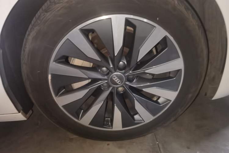 Used Audi A6L 2019 45 TFSI Prestige Elegant Edition Right Front Wheel Hub