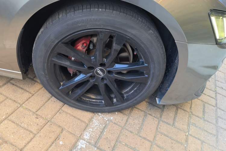 Used Audi A6L  Right Front Wheel Hub