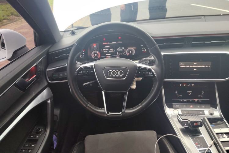 Used Audi A6L 2019 40 TFSI Luxury Dynamic Model Steering Wheel